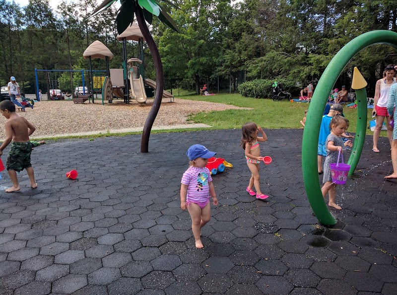 Lake Mohegan Splash Pad - Fairfield, CT