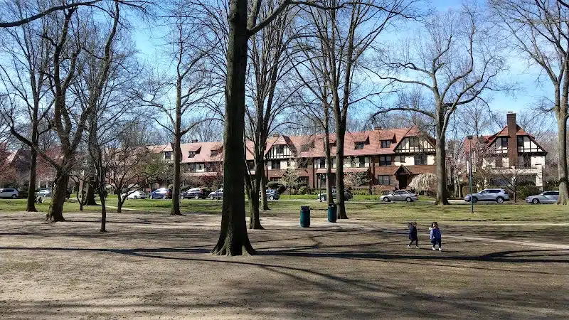 Hawthorne Park Forest Hills - Forest Hills, NY
