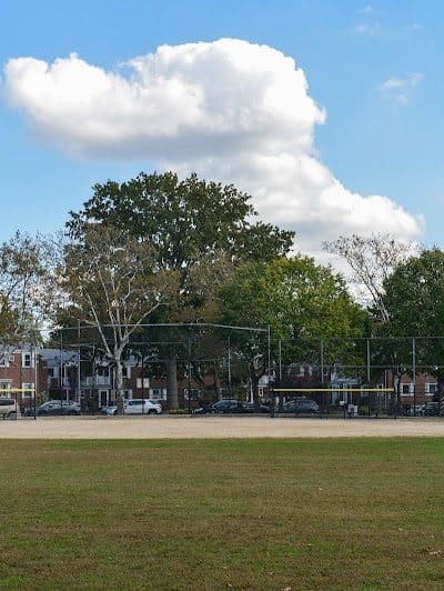 Glen Oaks Oval - Glen Oaks, NY