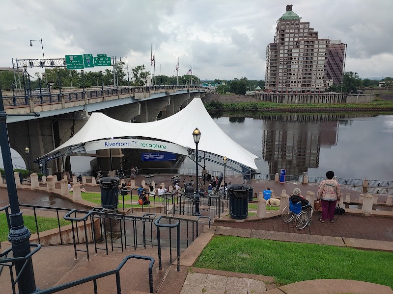 Mortensen Riverfront Plaza - Hartford, CT