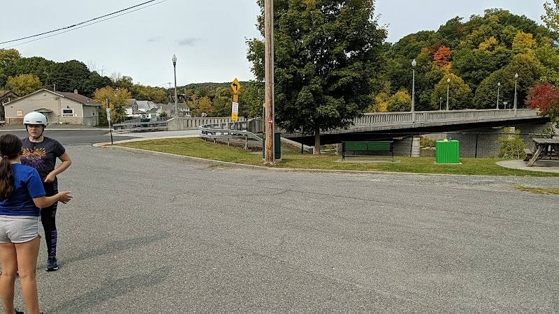 Hoosick River Greenway Access & Parking - Hoosick Falls, NY