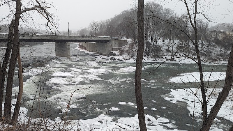 Hoosick River Greenway Access & Parking - Hoosick Falls, NY