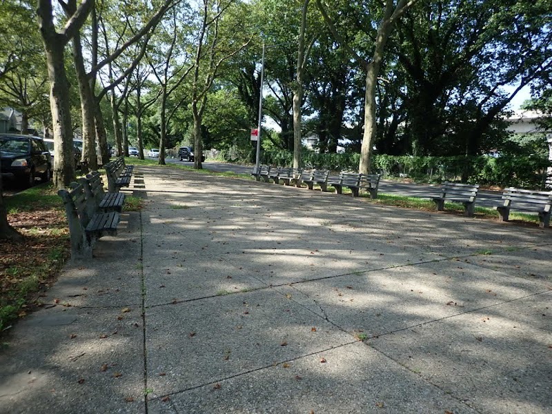 Foch Sitting Area - Jamaica, NY