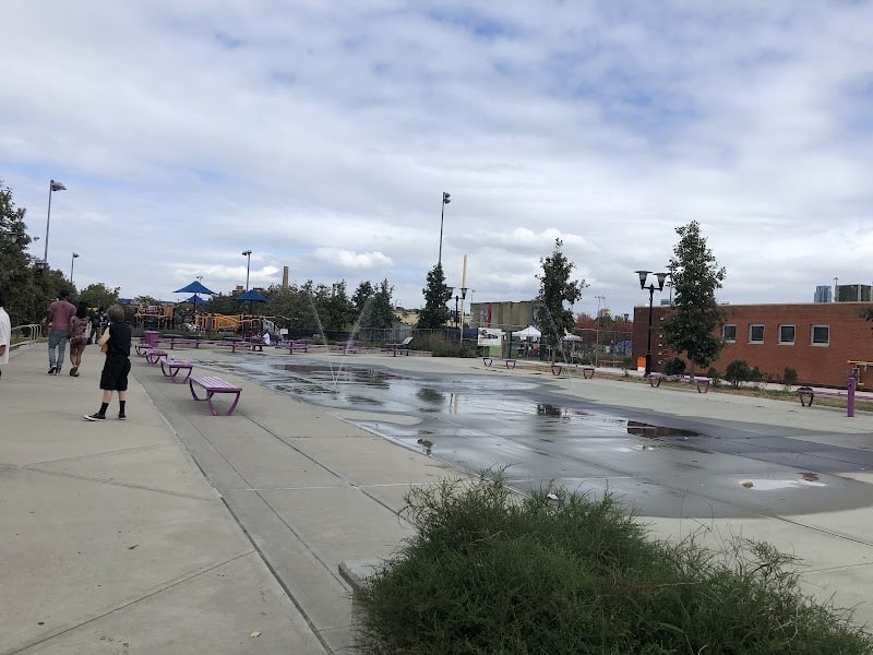 Berry Lane Park Dog Run - Jersey City, NJ
