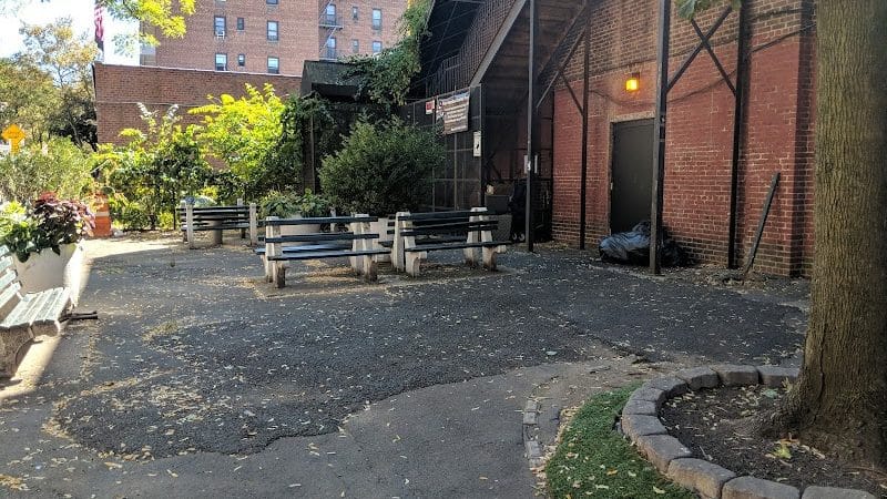Kew Gardens Cinema Park - Kew Gardens, NY