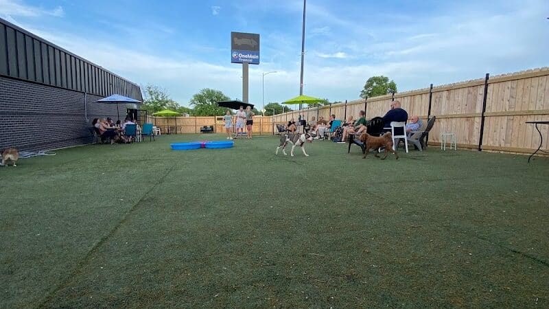 Urban Hound Dog Park & Bar - Lincoln, NE