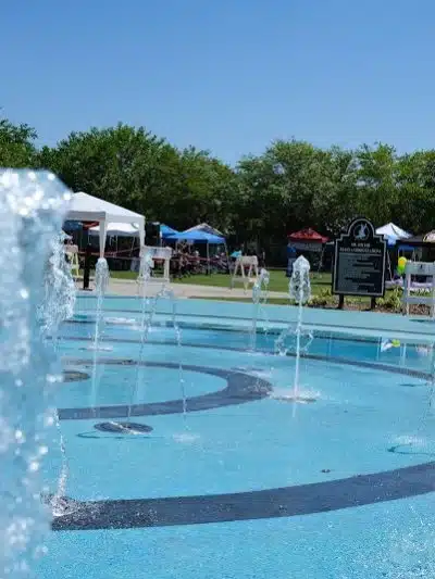 Park Square - Lithia, FL