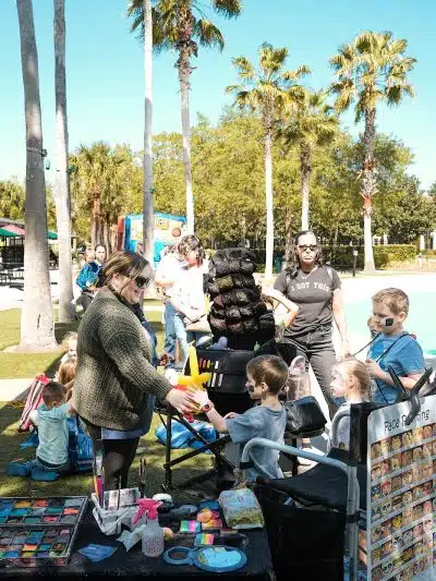 Park Square - Lithia, FL