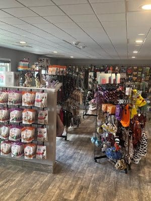 Off Leash Grooming and Retail