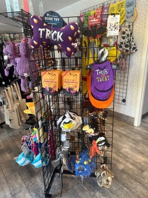 Off Leash Grooming and Retail