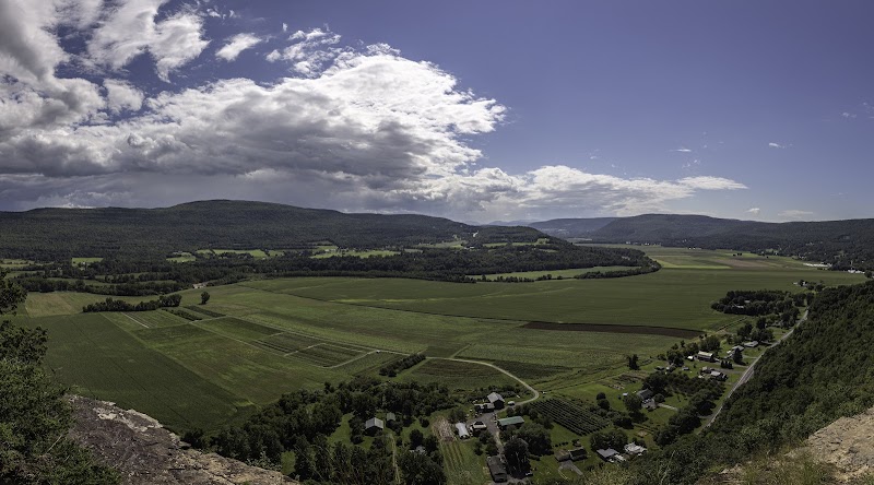 Vroman's Nose Hiking Trail - Middleburgh, NY