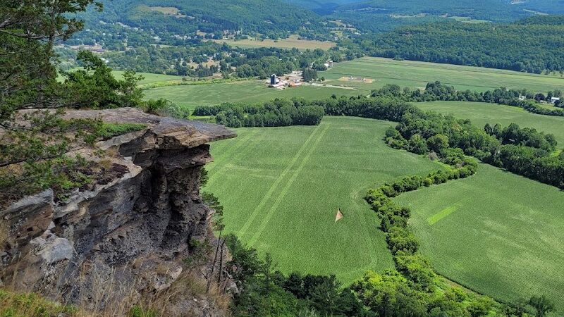 Vroman's Nose Hiking Trail - Middleburgh, NY