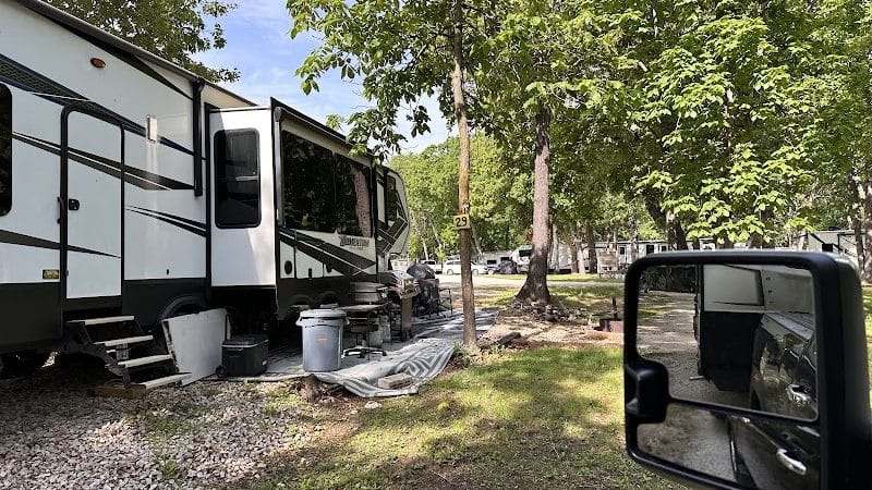 Hickory Ridge Campground LLC - Montgomery City, MO