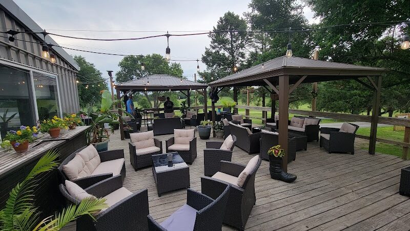 Toad Hollar Bar & Grill - Mound City, MO