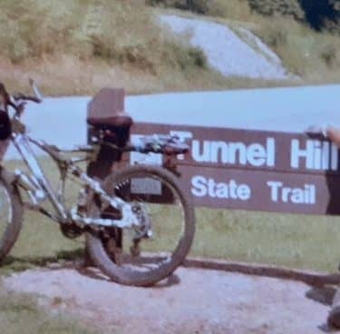 Tunnel Hill State Trail parking & trailhead - New Burnside, IL