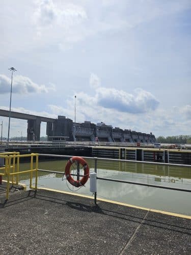 Newburgh Locks & Dam