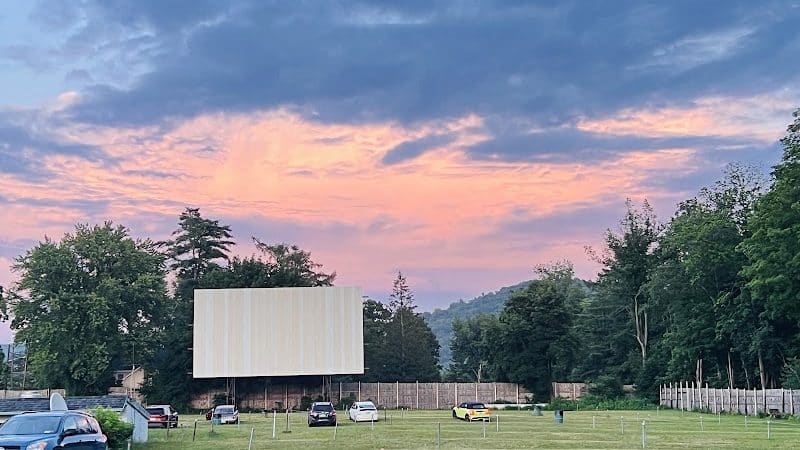 Hathaway's Twin Drive-In-Open Thurs, Fri, Sat & Sun! (This week Open Wed 7/2, Closed Fri 7/4) - North Hoosick, NY