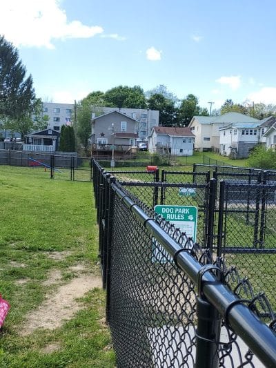 Oak Hill Dog Park - Oak Hill, WV