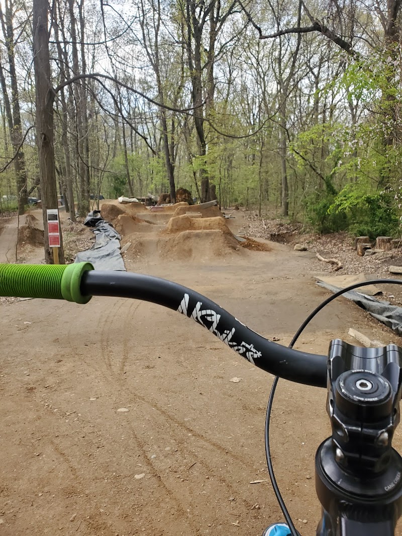 Cunningham Park Mountain Bike Trailhead - Oakland Gardens, NY
