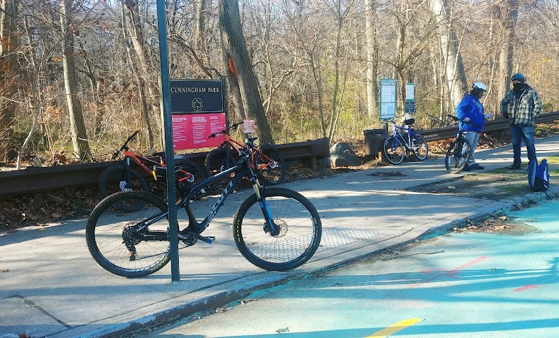 Cunningham Park Mountain Bike Trailhead - Oakland Gardens, NY