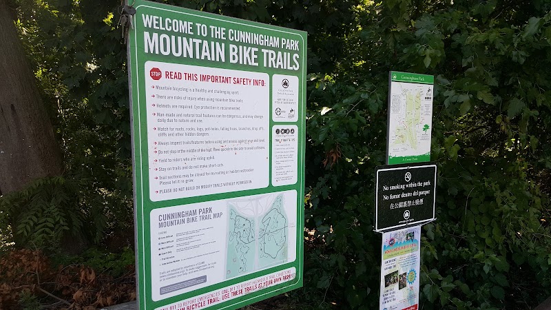 Cunningham Park Mountain Bike Trailhead - Oakland Gardens, NY