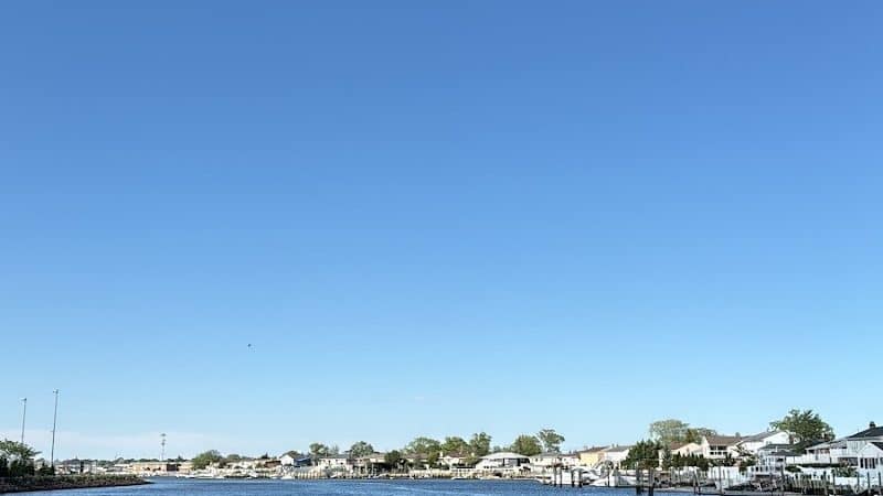 Bay park near the water - Oceanside, NY