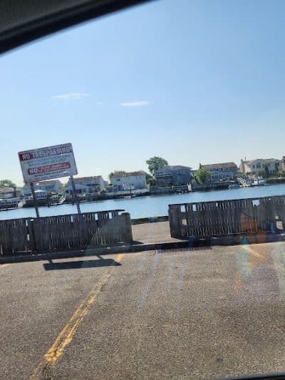 Bay park near the water - Oceanside, NY