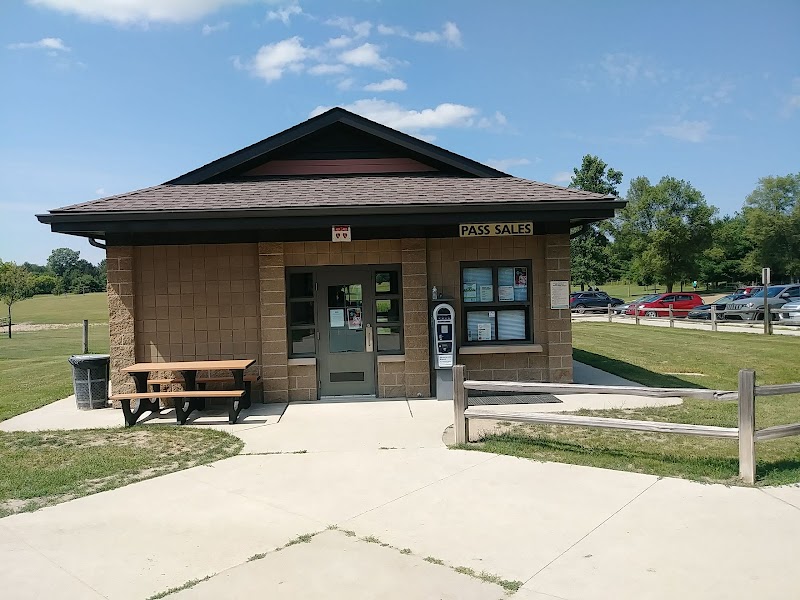 Orion Oaks Dog Park Beach - Orion Township, MI