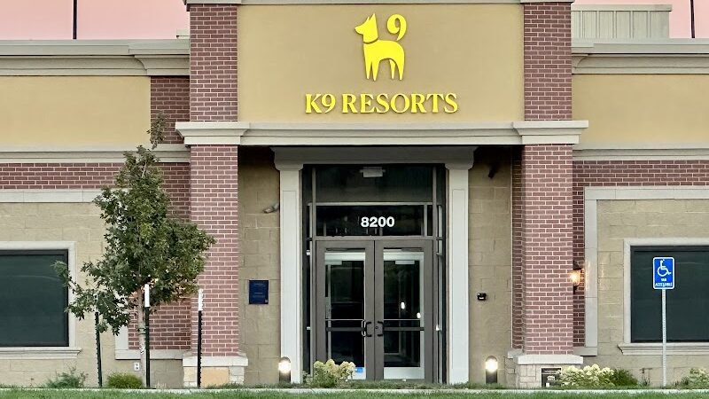 K9 Resorts Luxury Pet Hotel Overland Park - Overland Park, KS
