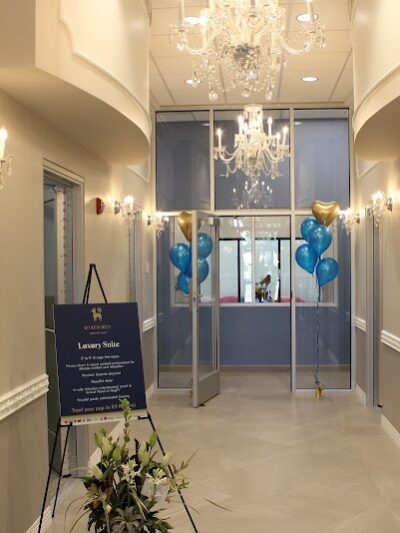 K9 Resorts Luxury Pet Hotel Overland Park - Overland Park, KS