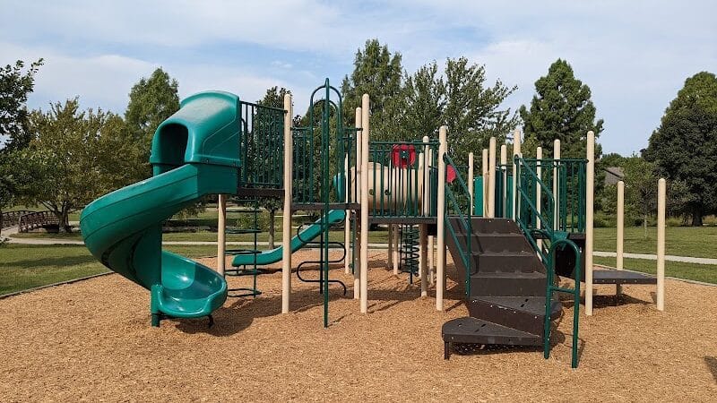 Kingston Lake Park - Overland Park, KS