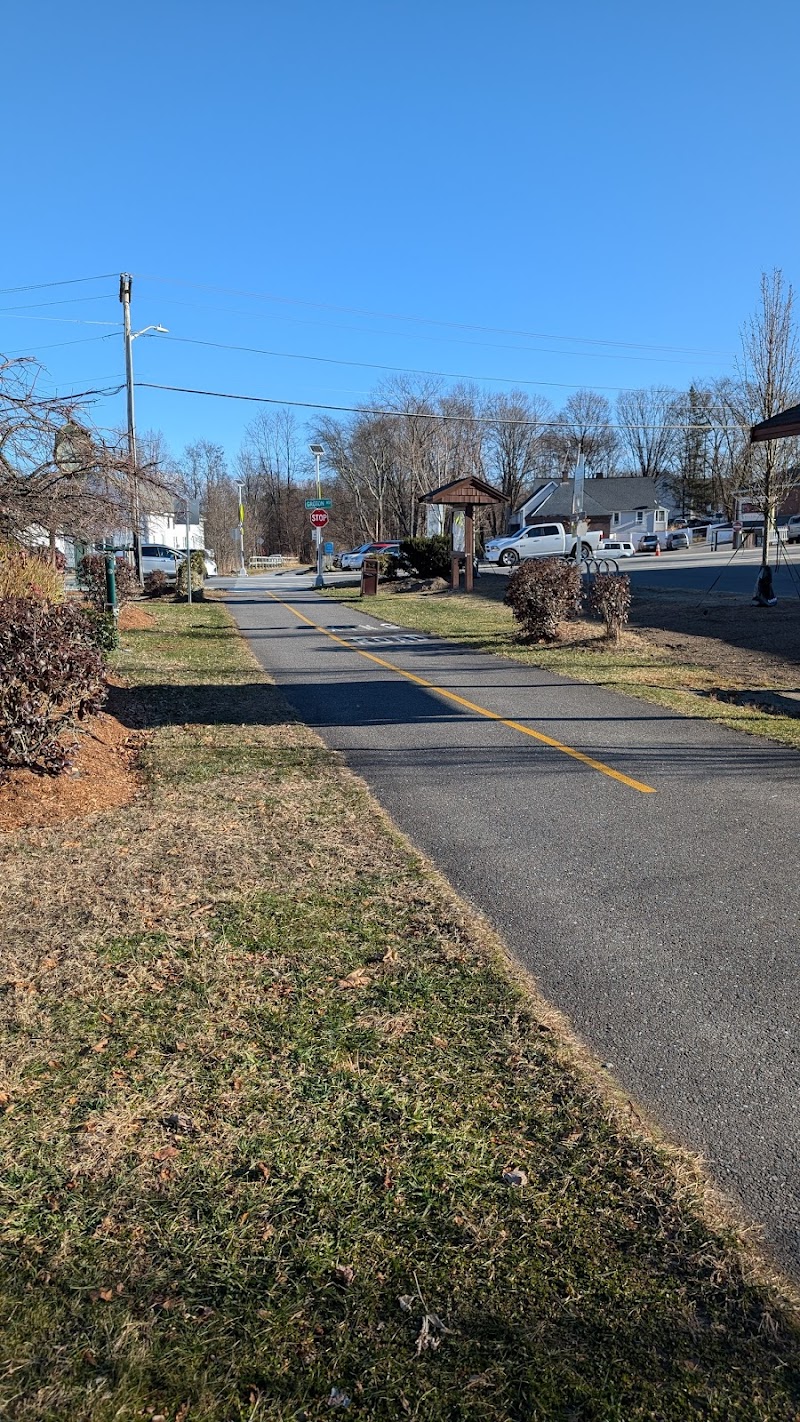 Nashua River Rail Trail - Pepprell Square - Pepperell, MA