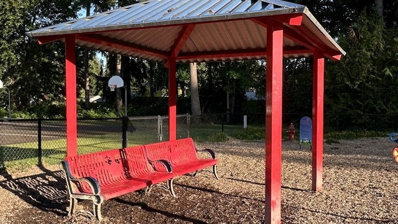 Rainier Woods Off-Leash Dog Park - Puyallup, WA