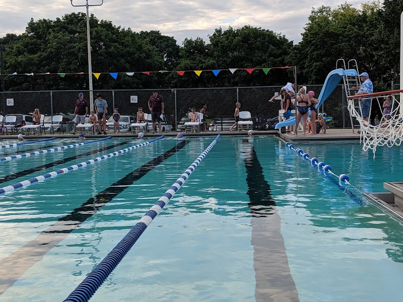 Roanoke Park Swimming Pool - Roanoke, IL