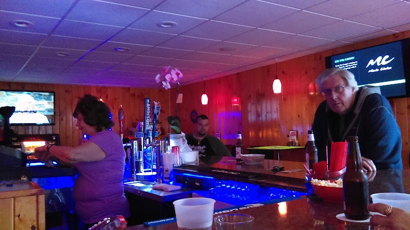 Hound Dogs Bar & Grill - Rochester, NY