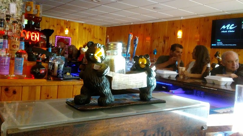 Hound Dogs Bar & Grill - Rochester, NY