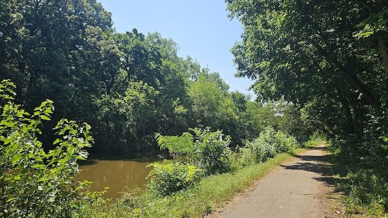 Hennepin Canal Feeder Bike Trail - Rock Falls, IL