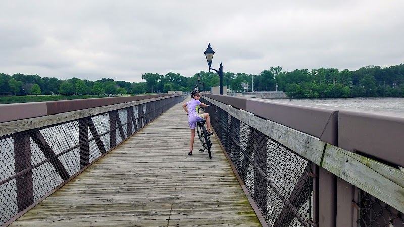 Hennepin Canal Feeder Bike Trail - Rock Falls, IL