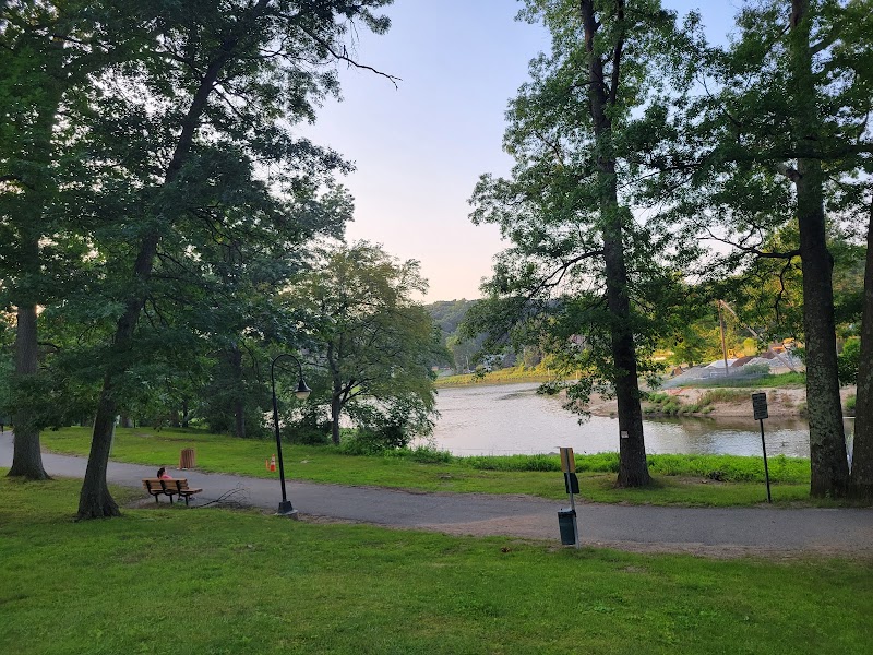 Foxs Lake Dam Parking Area - Rockaway, NJ