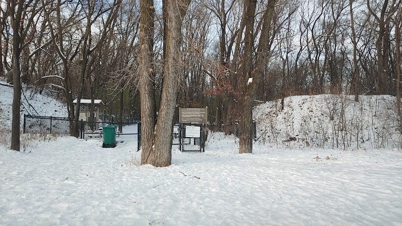 Woodview Off-Leash Dog Area - Roseville, MN