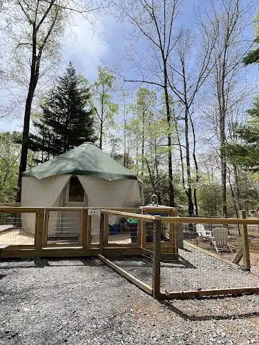 Four Paws Kingdom Campground & Dog Retreat