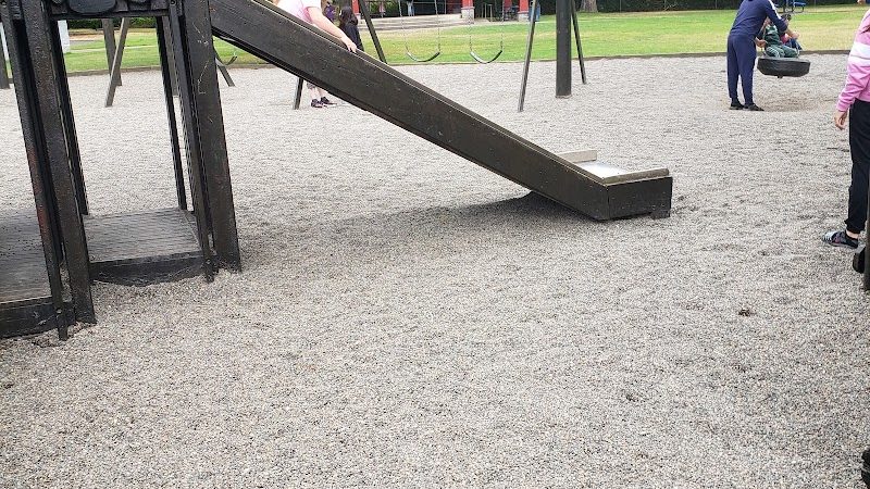 Kneeland Park Off Leash Dog Park - Shelton, WA