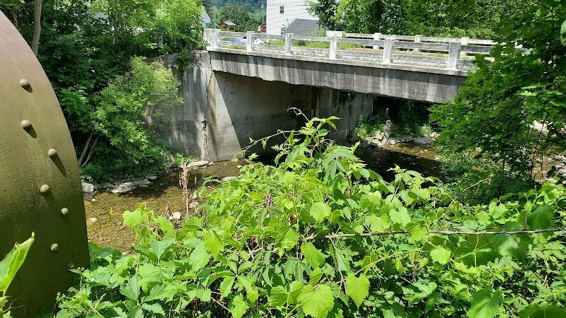 Erie Canal Trail Parking - Sprakers, NY