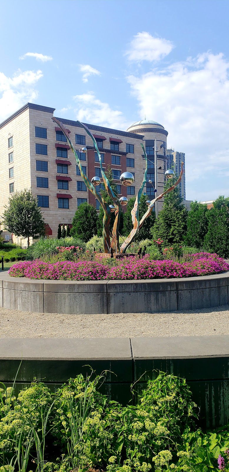 Leonardo da Vinci Park - Springfield, MA