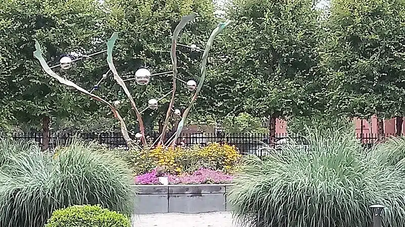 Leonardo da Vinci Park - Springfield, MA