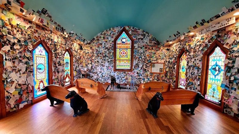 Dog Mountain, Home of Stephen Huneck Gallery - St Johnsbury, VT