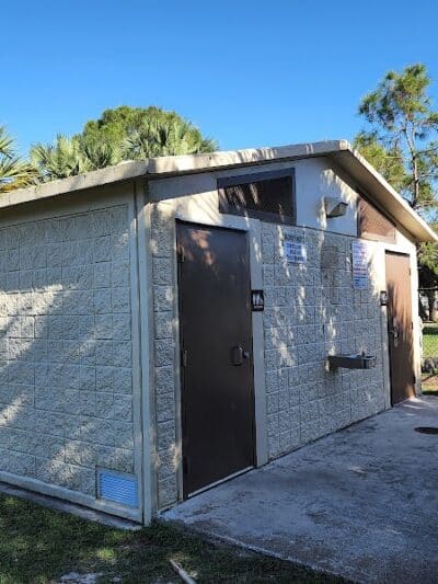 Poppleton Creek Dog Park - Stuart, FL