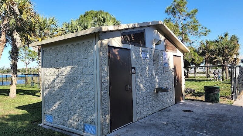 Poppleton Creek Dog Park - Stuart, FL