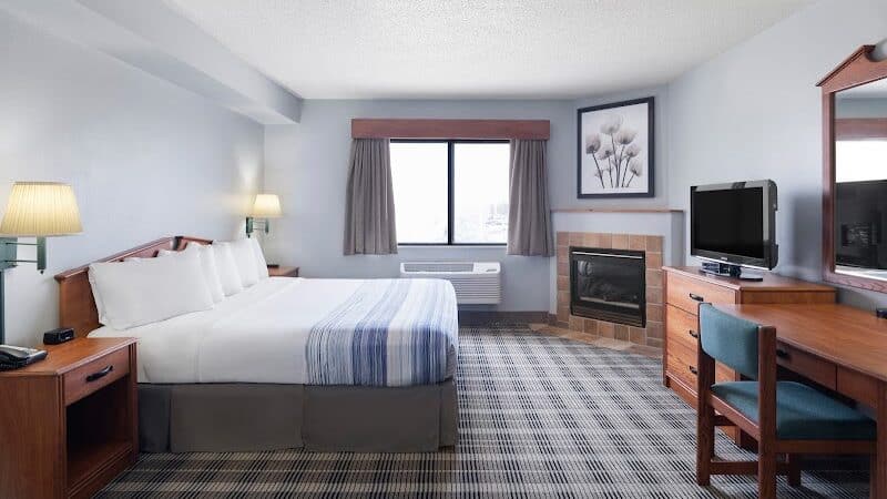 AmericInn by Wyndham Stuart - Stuart, IA