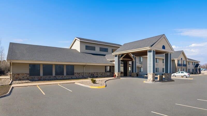 AmericInn by Wyndham Stuart - Stuart, IA